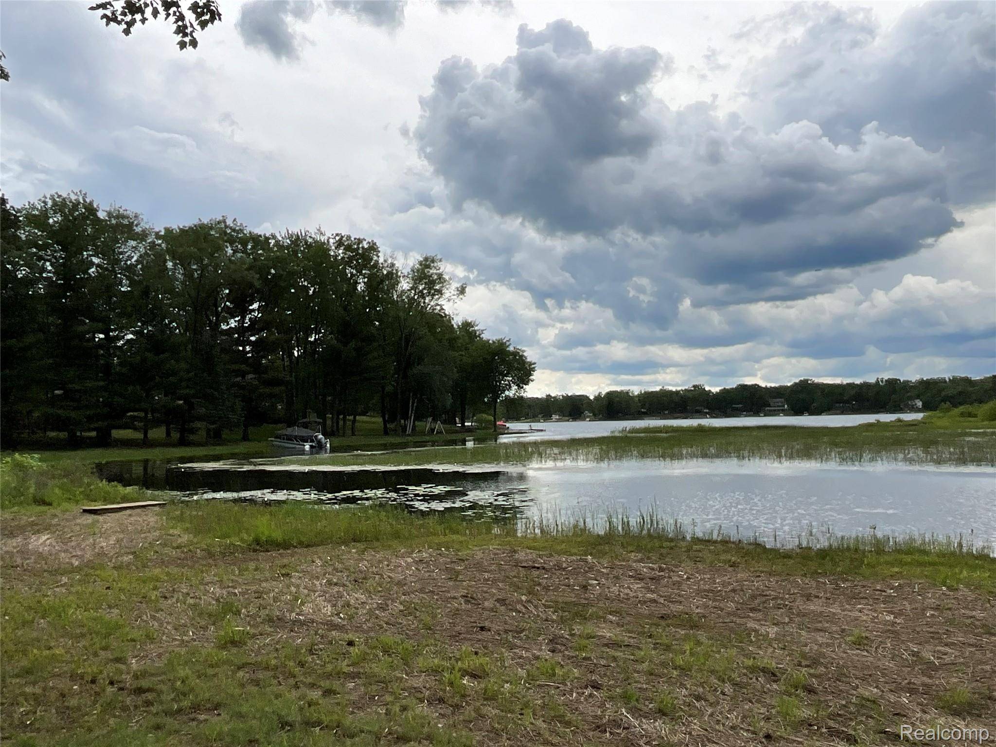 2192 Lake RD S, Plainfield Township, MI 48748