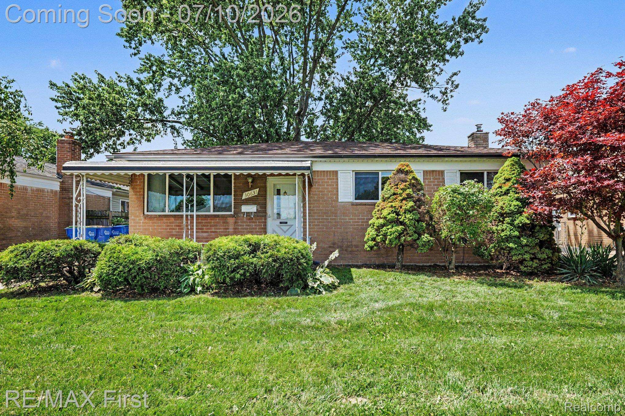 30631 Pinto DR, Warren, MI 48093
