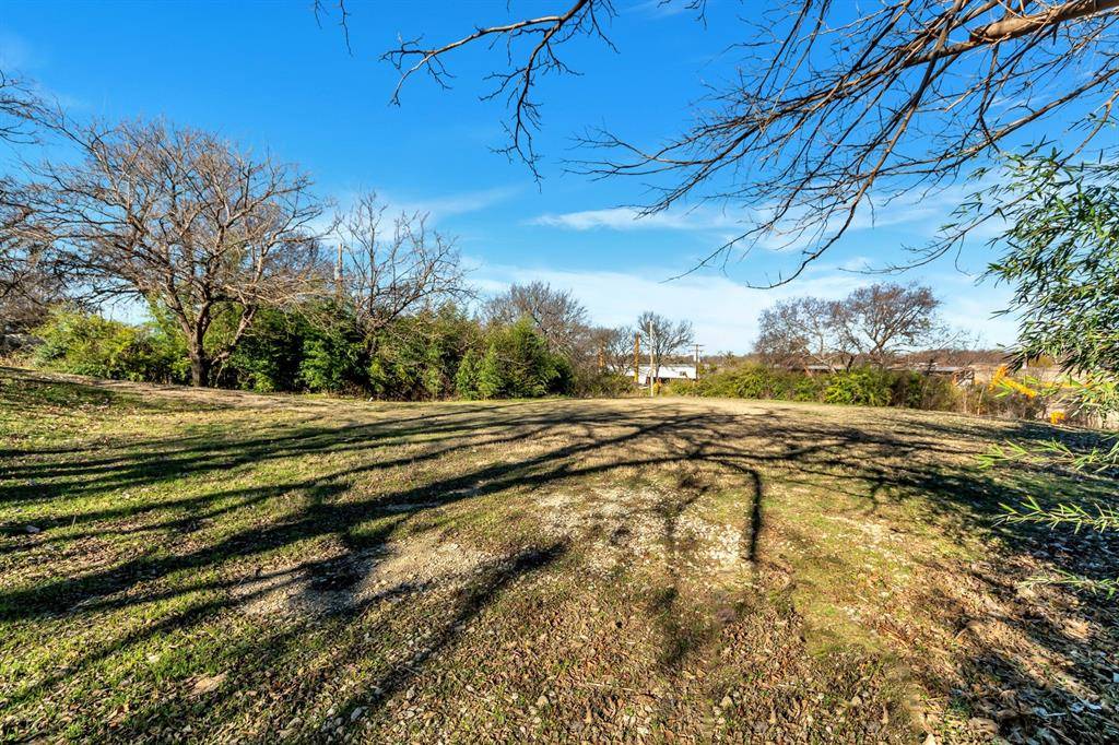 6712 Azle Avenue, Lake Worth, TX 76135