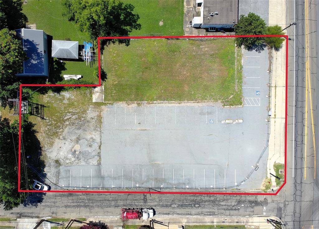 920 N Center Street, Bonham, TX 75418