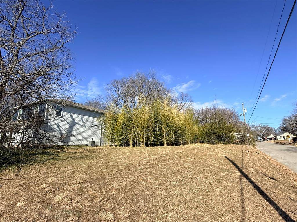 501 W Walker Street, Denison, TX 75020