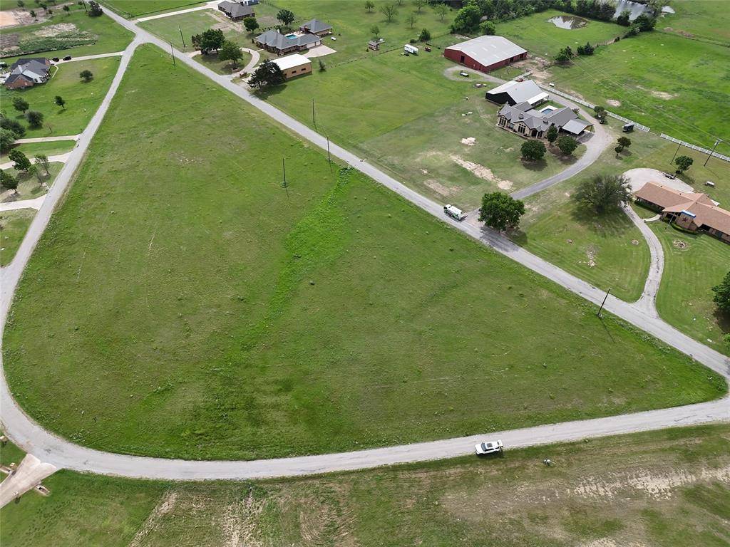 2000 Lakeside Drive, Bonham, TX 75418
