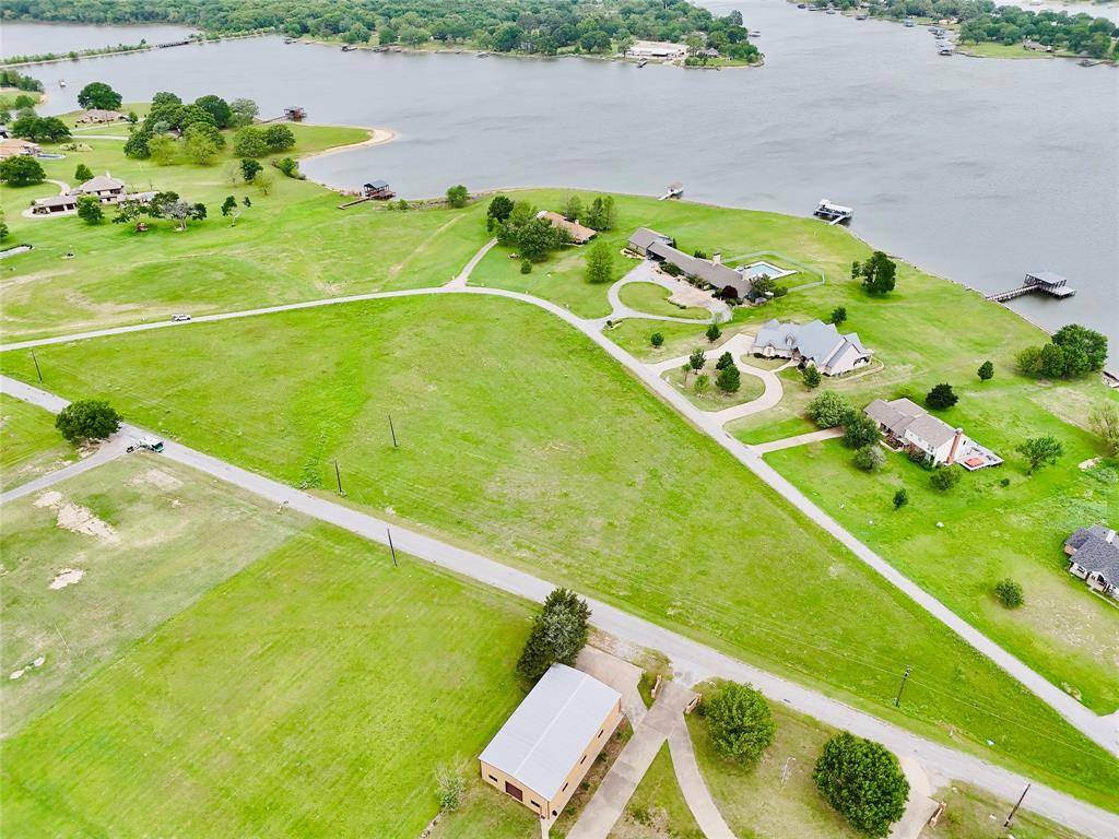 2000 Lakeside Drive, Bonham, TX 75418