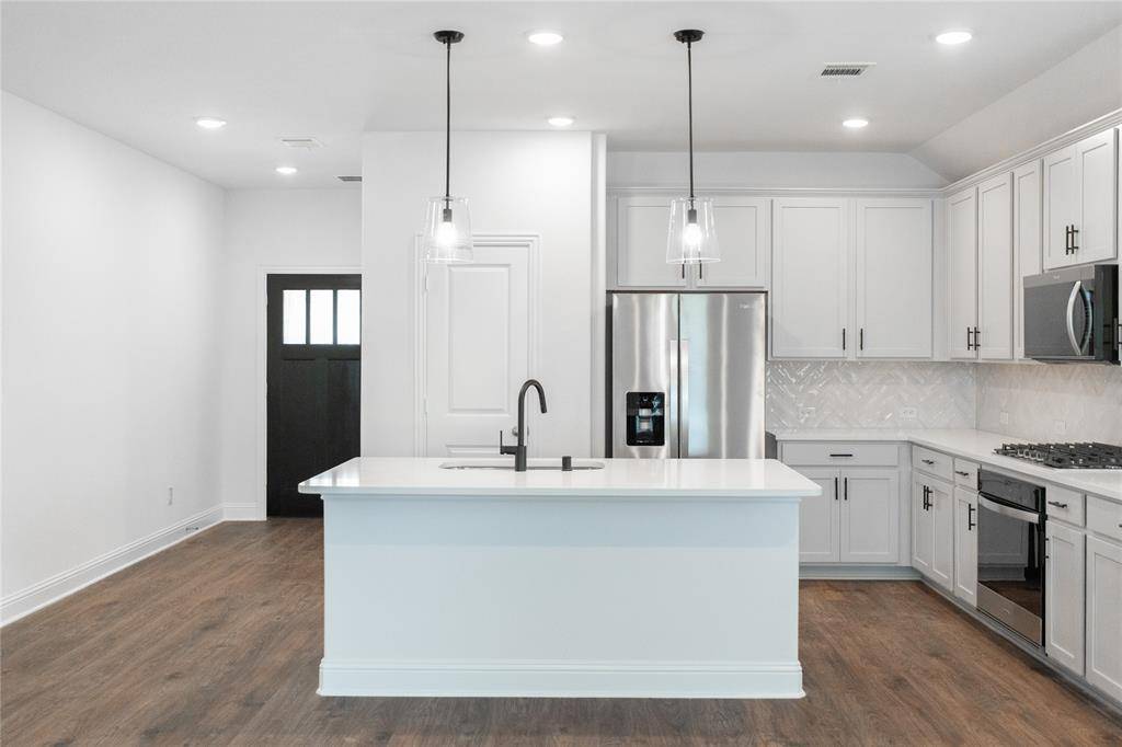 3754 Lupine Trail, Venus, TX 76084