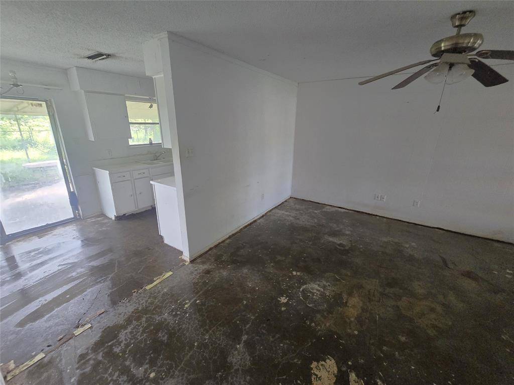 1608 Lee Street, Kaufman, TX 75142