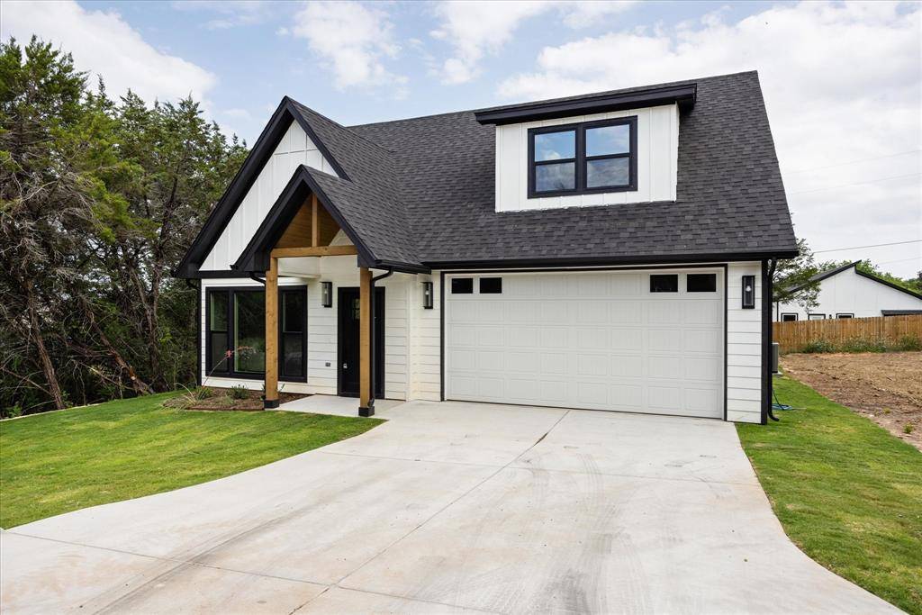 913 Colorado River Drive, Granbury, TX 76048
