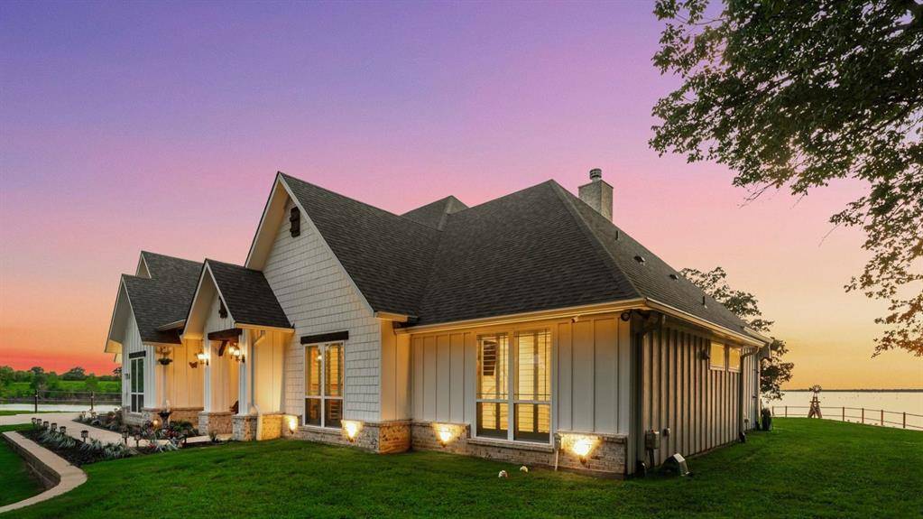 1144 Paradise Cove, Streetman, TX 75859