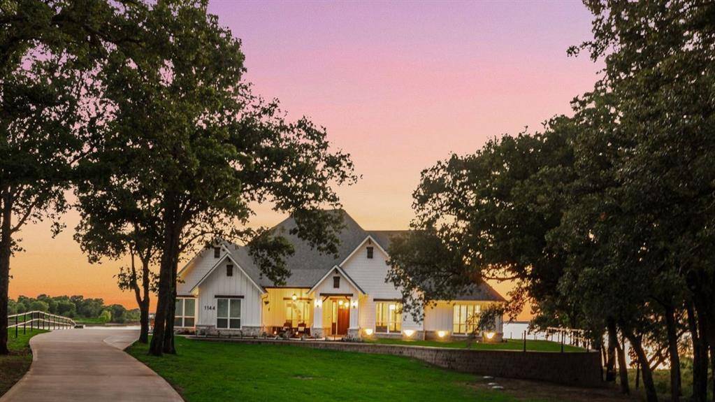 1144 Paradise Cove, Streetman, TX 75859