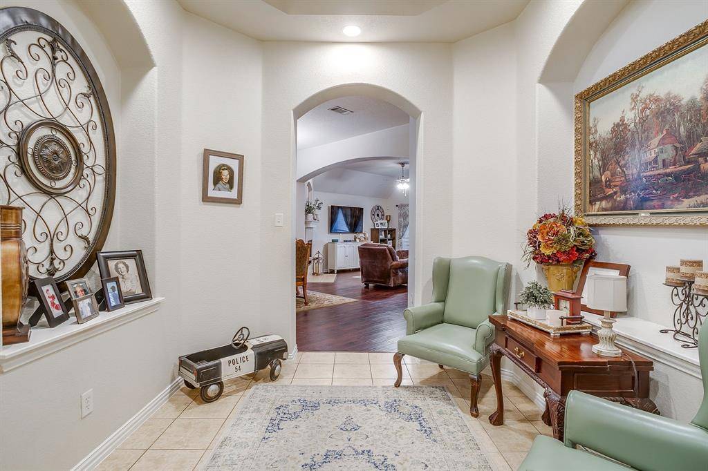 1316 Meadowlakes, Azle, TX 76020