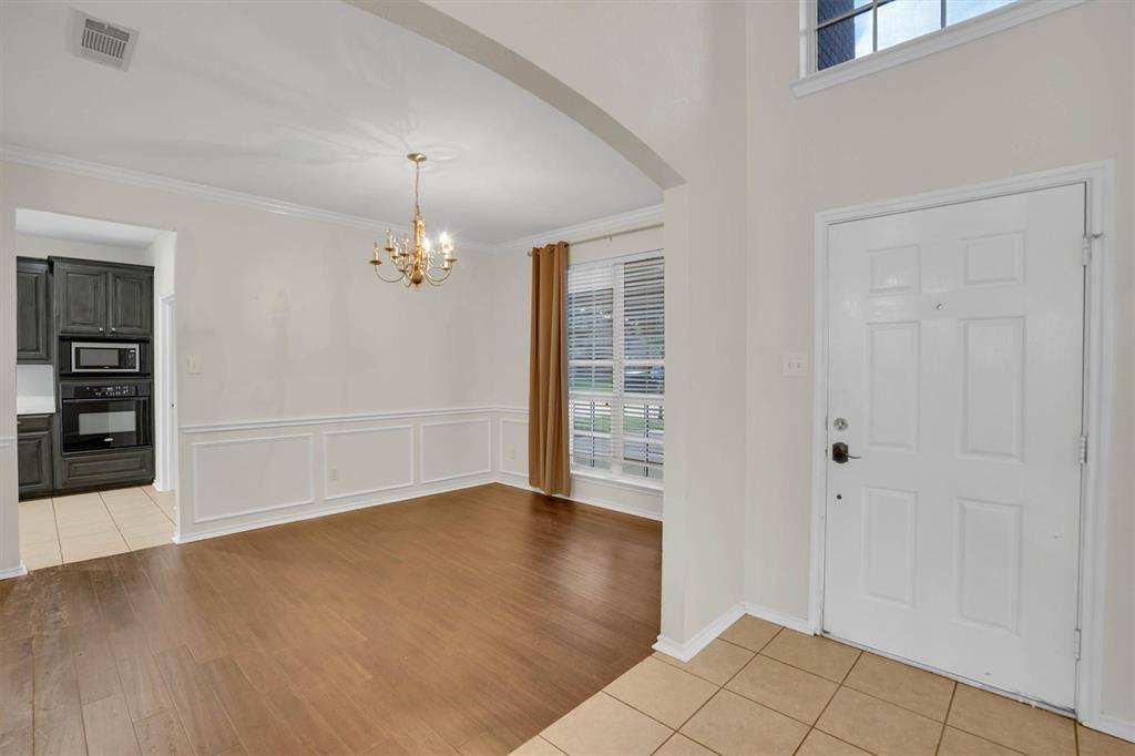 1107 Eastbrook Drive, Glenn Heights, TX 75154