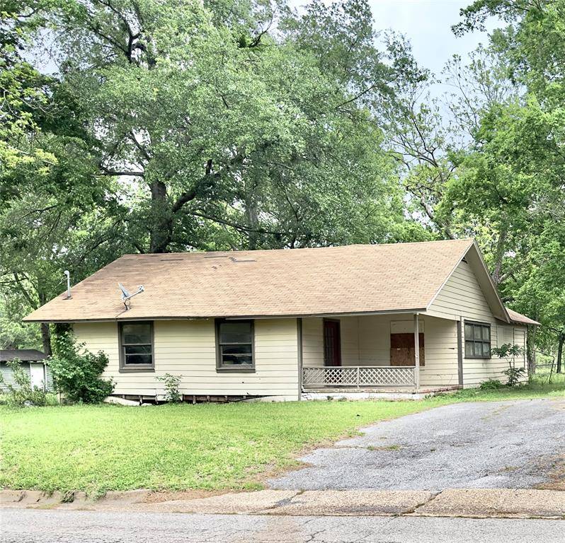 228 League Street S, Sulphur Springs, TX 75482