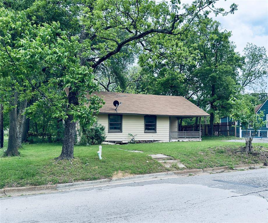 228 League Street S, Sulphur Springs, TX 75482