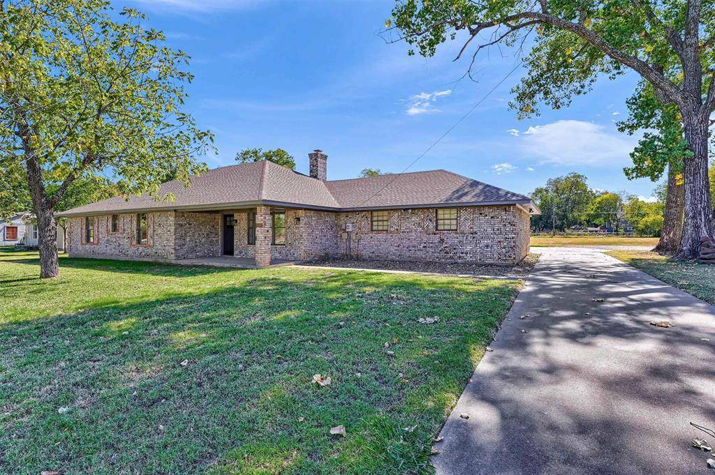 608 North Avenue, Whitesboro, TX 76273