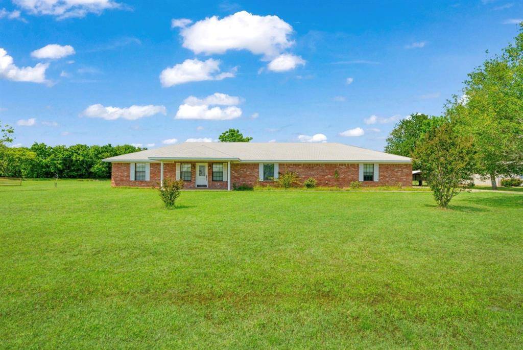 152 County Road 32250, Sumner, TX 75486