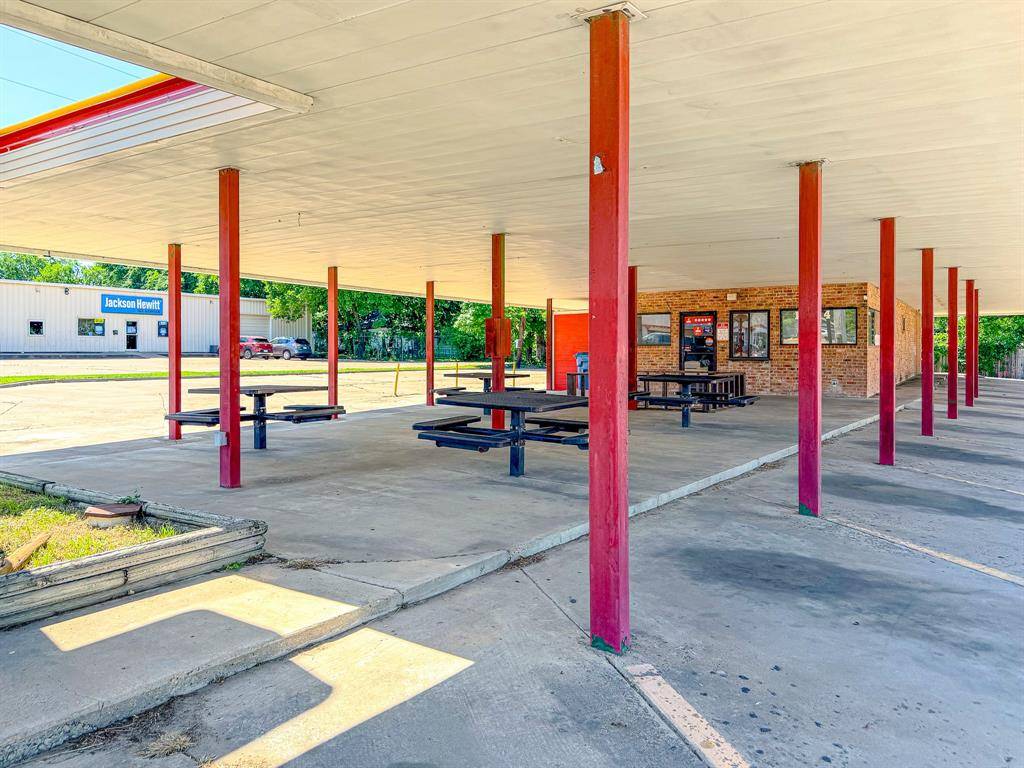 1524 W 7th Avenue, Corsicana, TX 75110