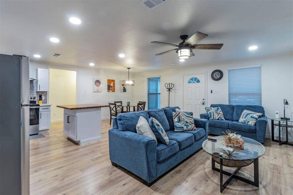 921 S Waverly Drive, Dallas, TX 75208