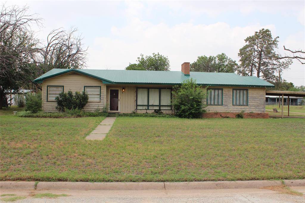1001 SE 4th Street, Knox City, TX 79529