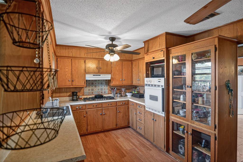 615 W North Street, Blossom, TX 75416