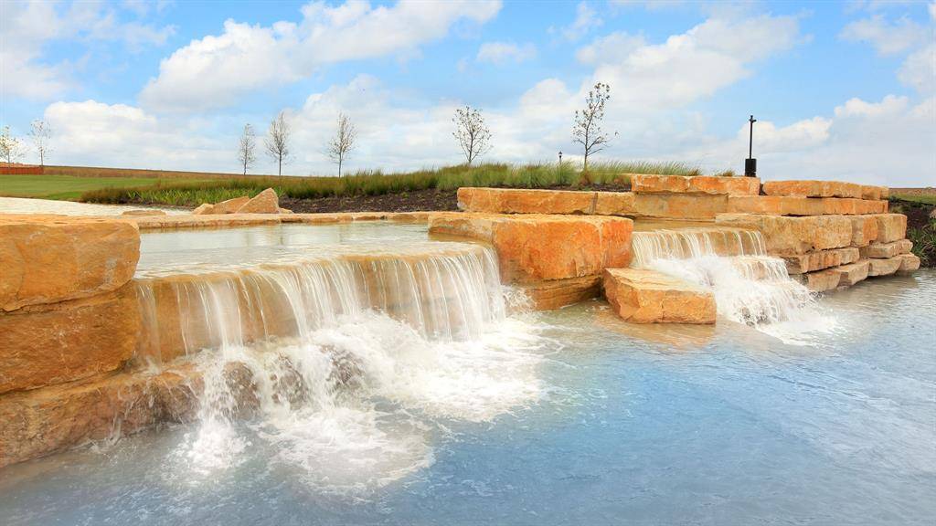 718 Running Iron Trail, Mansfield, TX 76063