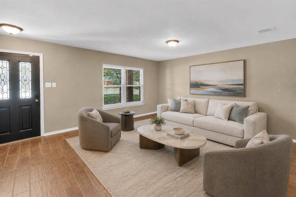 301 Cortland Circle, Roanoke, TX 76262