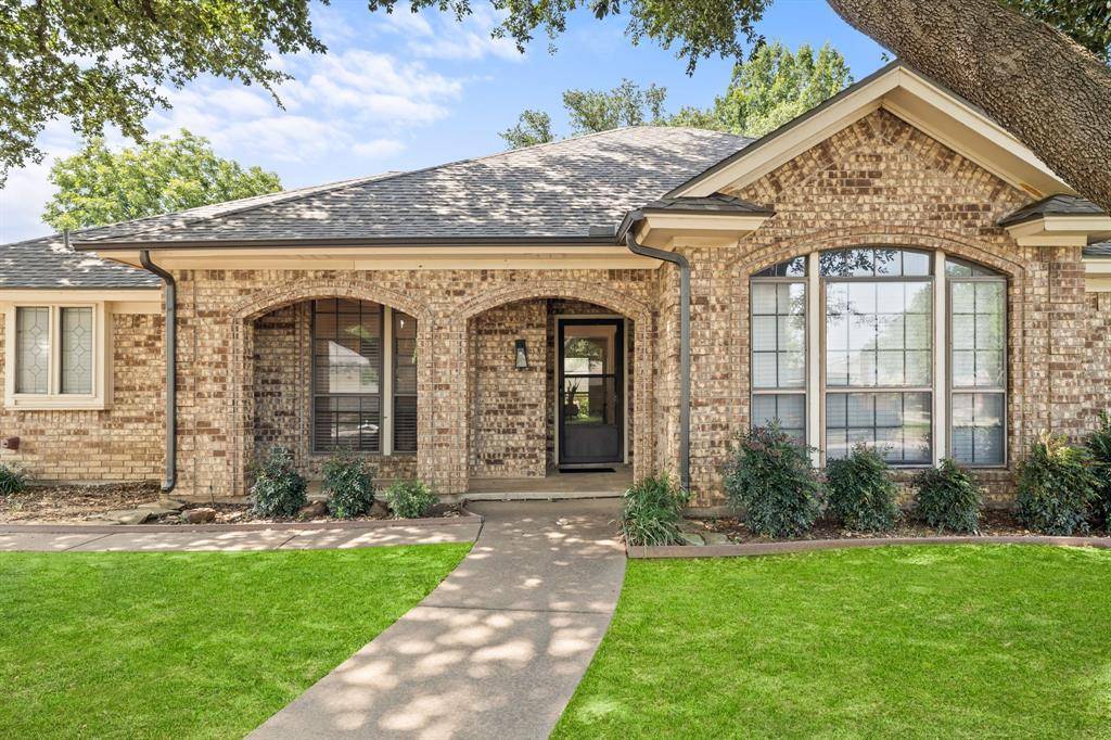 1128 Wingate Drive, Bedford, TX 76021