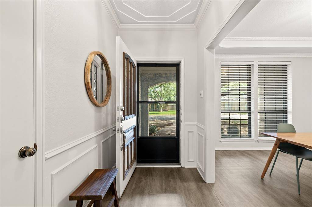 1128 Wingate Drive, Bedford, TX 76021