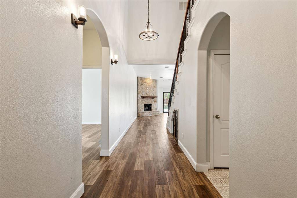 3012 Waterglen Drive, Fort Worth, TX 76244