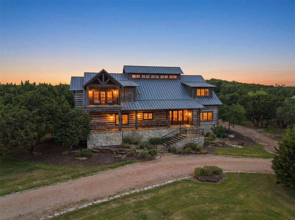 1046 Grandview Drive, Graford, TX 76449