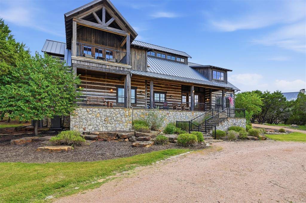 1046 Grandview Drive, Graford, TX 76449