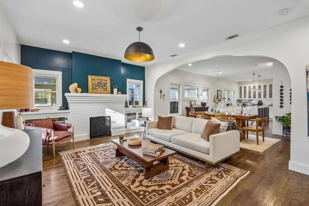 310 N Montclair Avenue, Dallas, TX 75208
