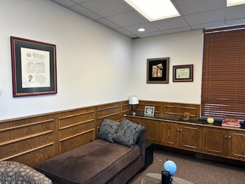 700 N Broad St, Elizabeth City, NJ 07208