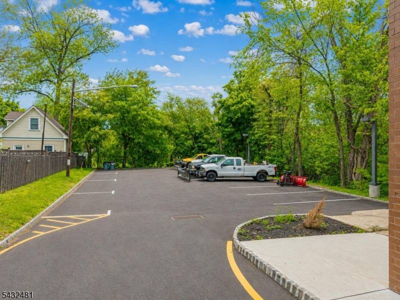 38 N Gaston Ave, Somerville Boro, NJ 08876