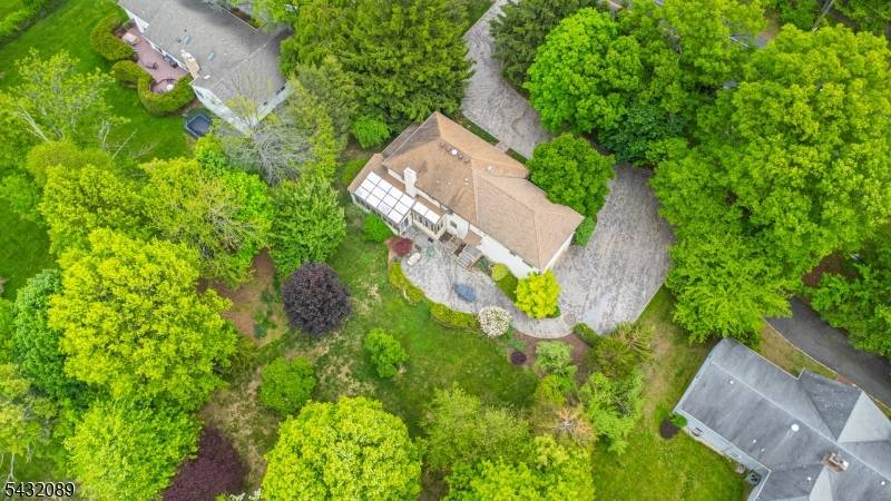 104 Shrewsbury Dr, Livingston Twp., NJ 07039