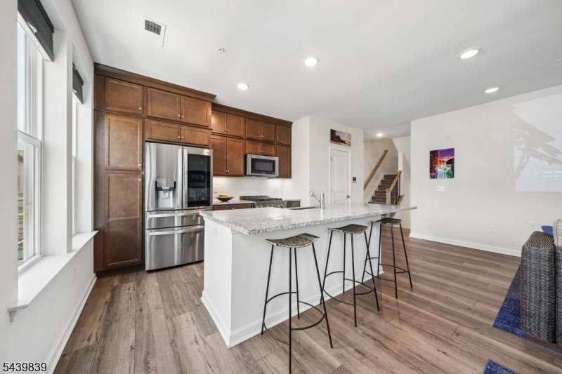 7 Jessica Ln 11202, Union Twp., NJ 07083