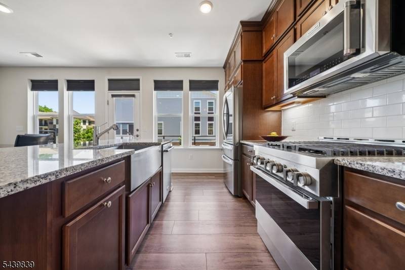 7 Jessica Ln 11202, Union Twp., NJ 07083