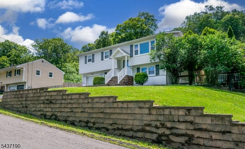 88 Shore Rd, Green Twp., NJ 07821