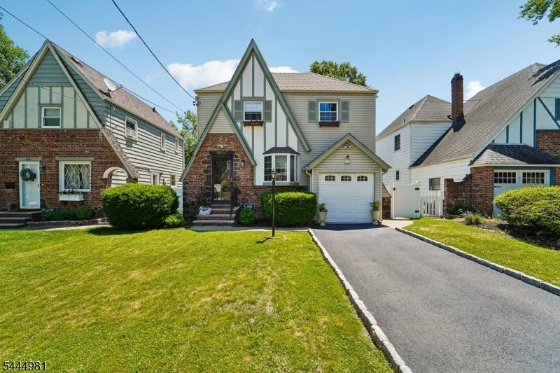 67 Marlboro Rd, Clifton City, NJ 07012