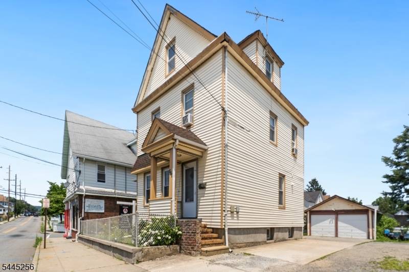 636 Paulison Ave, Clifton City, NJ 07011