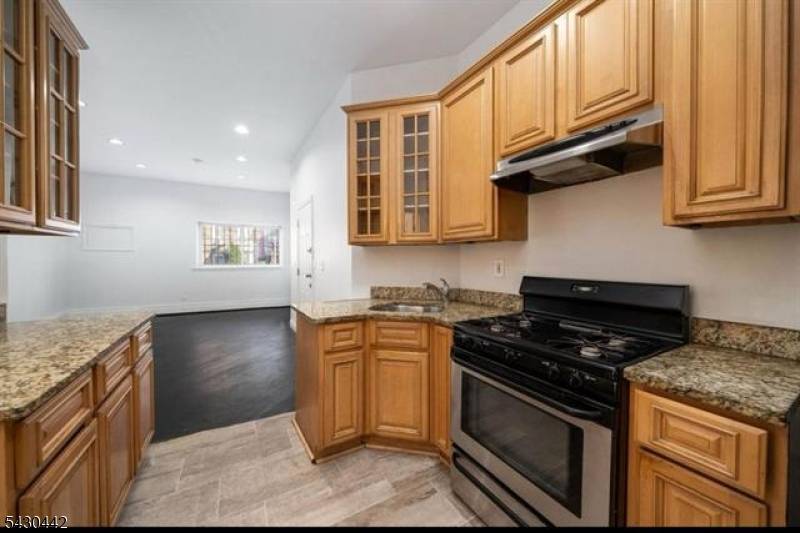 75 Palisade Ave, Jersey City, NJ 07306