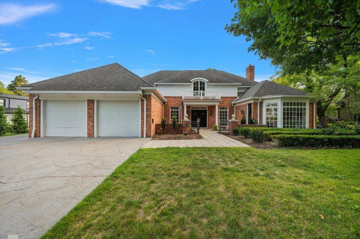 161 Lothrop RD, Grosse Pointe Farms, MI 48236