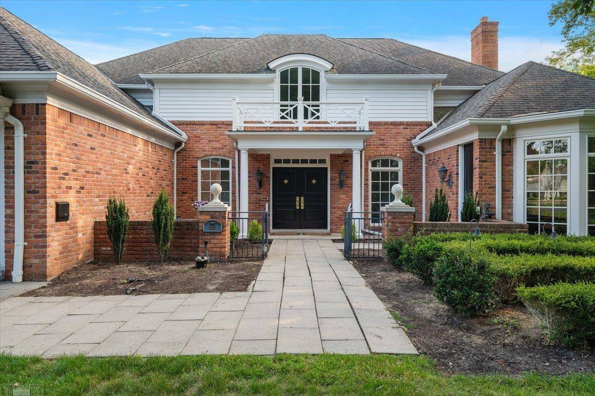 161 Lothrop RD, Grosse Pointe Farms, MI 48236