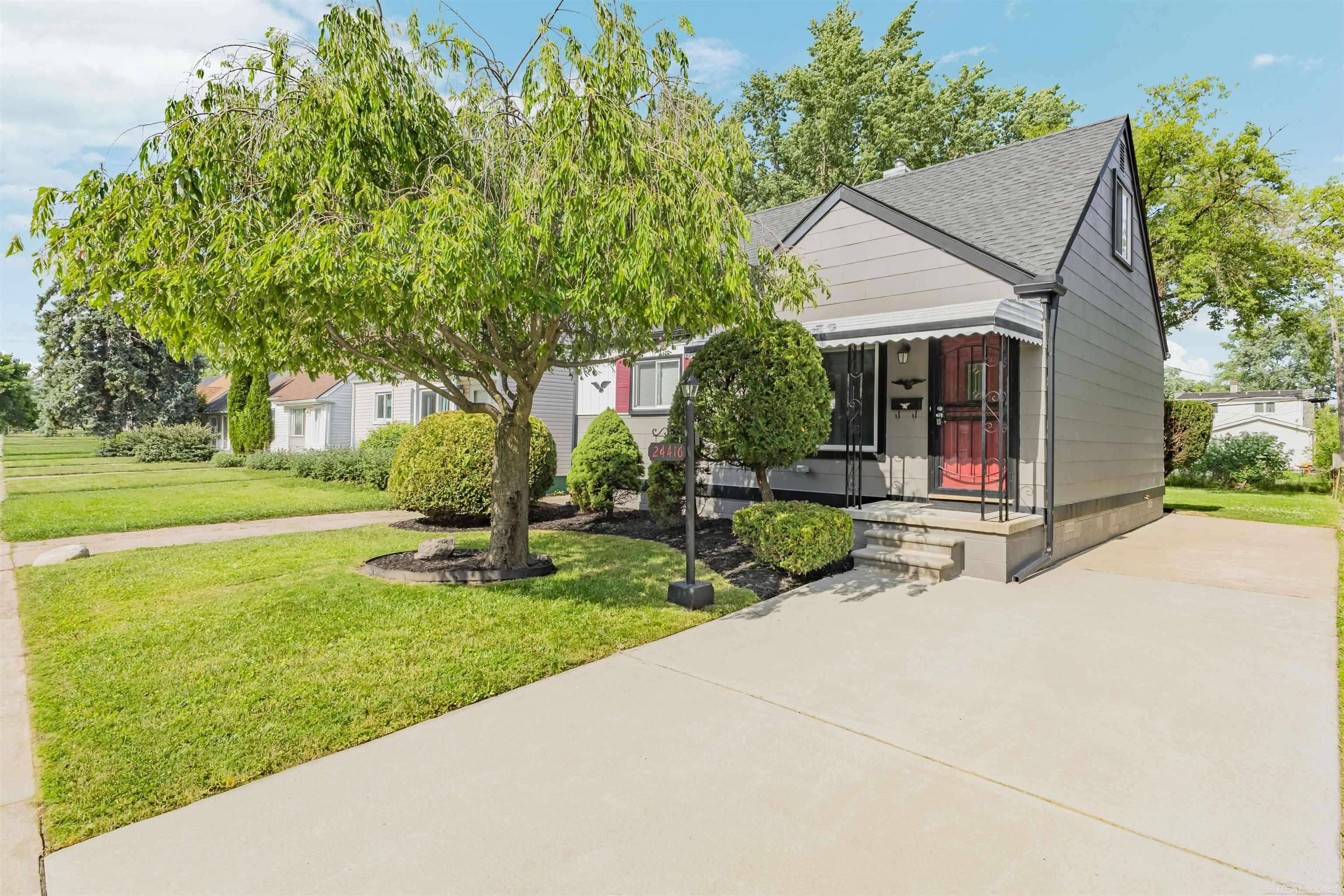 24416 Lauren AVE, Warren, MI 48089