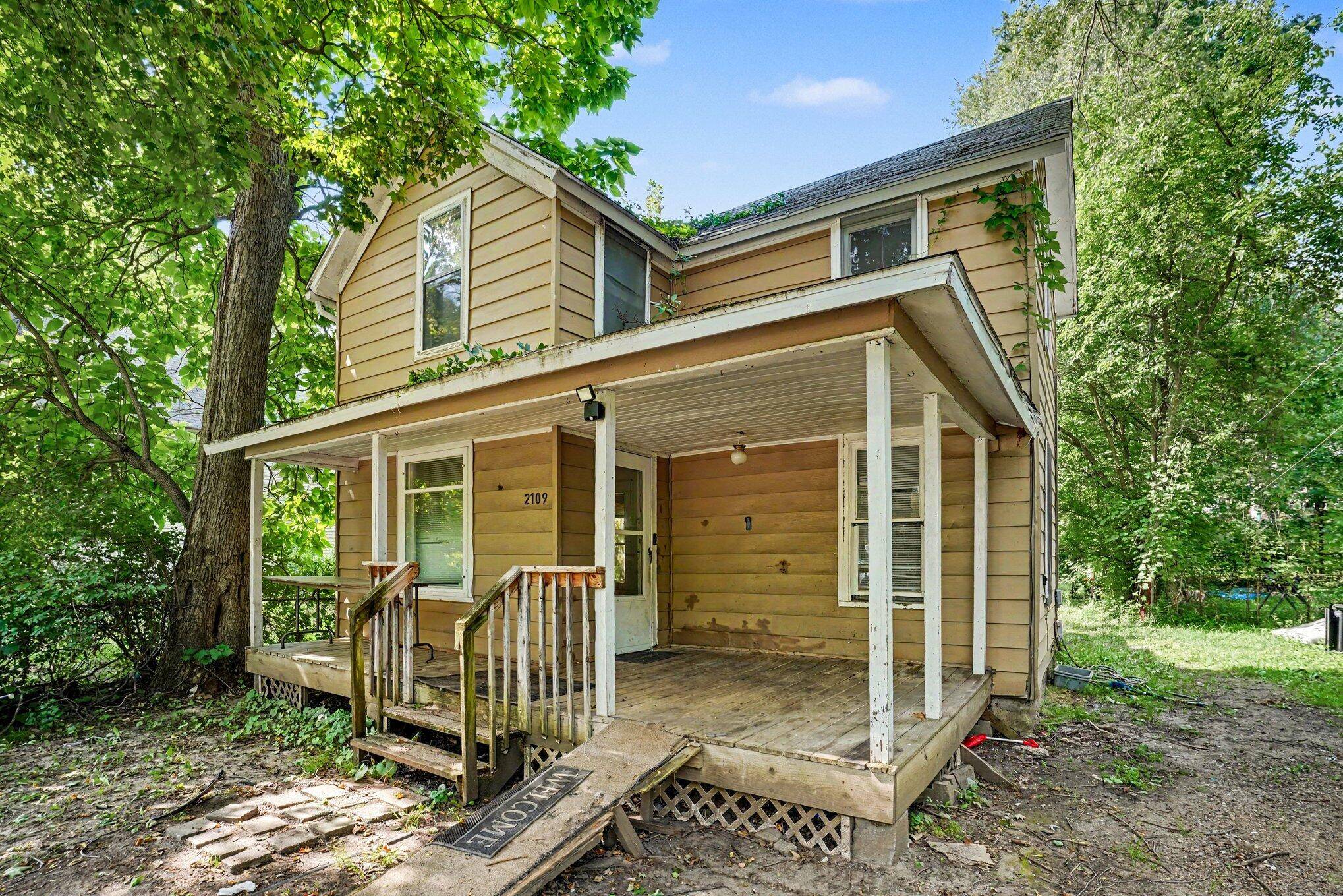 2109 Briar PL, Kalamazoo Twp, MI 49048
