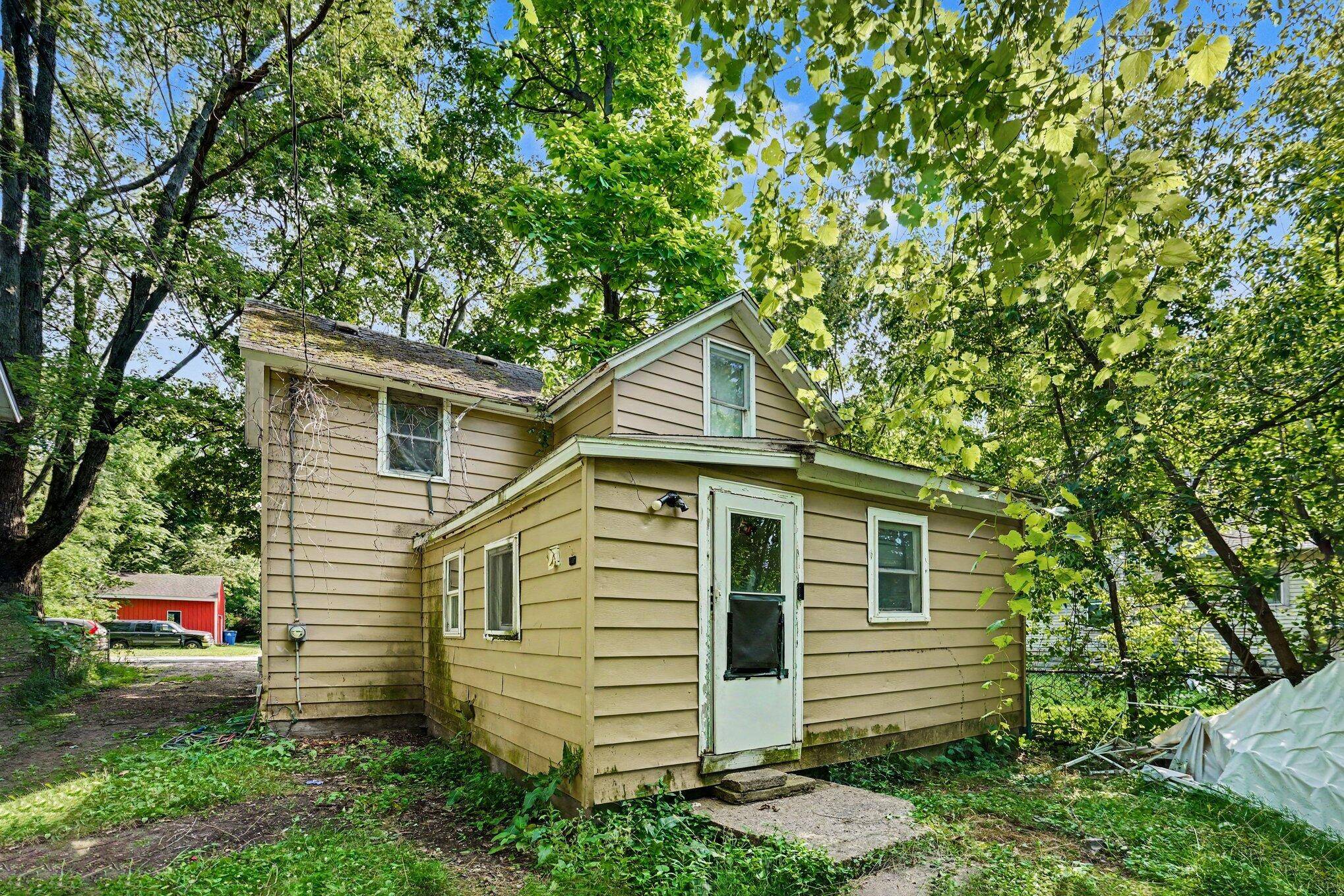 2109 Briar PL, Kalamazoo Twp, MI 49048