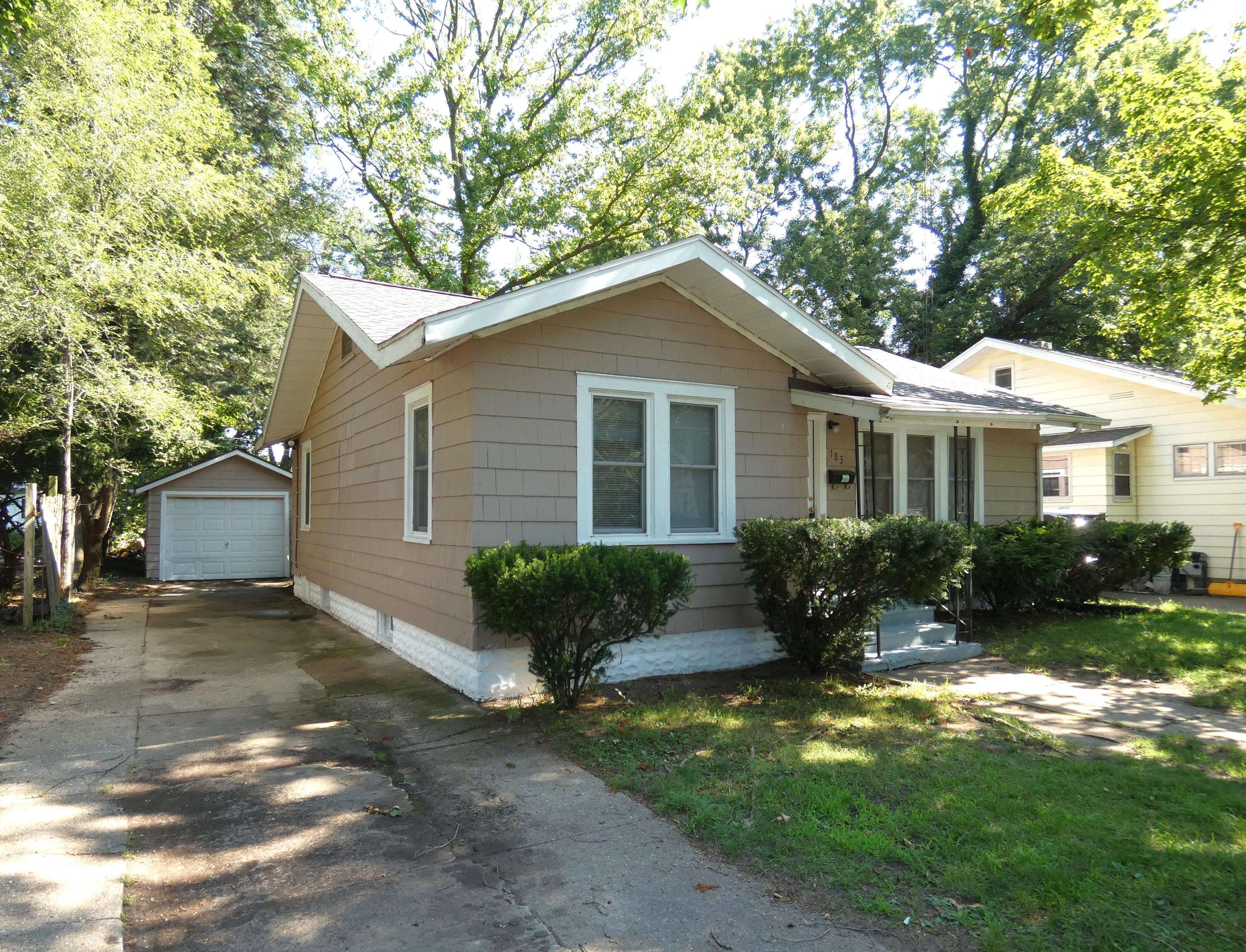 183 Searles AVE, Benton Harbor City, MI 49022