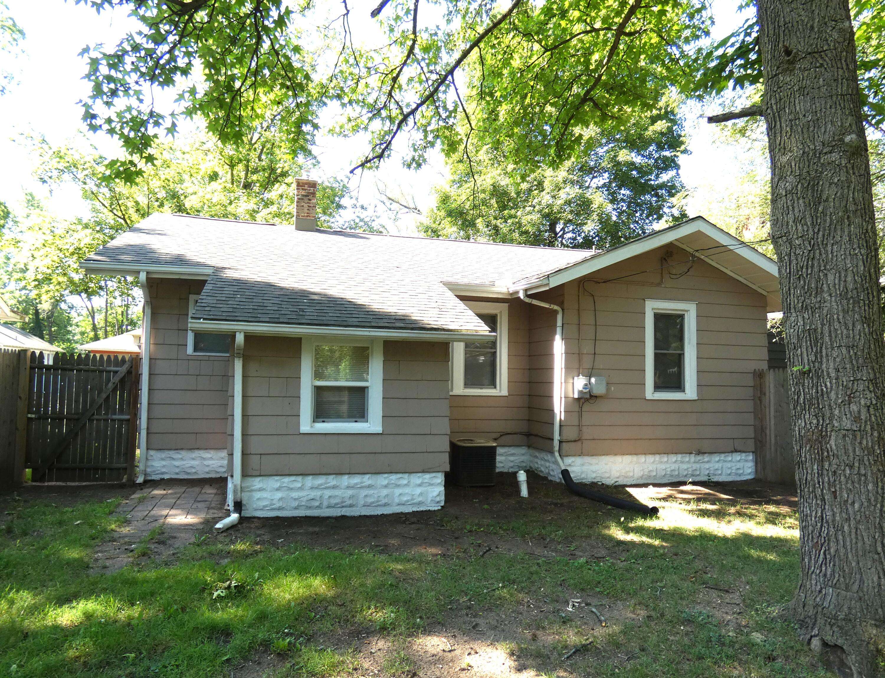 183 Searles AVE, Benton Harbor City, MI 49022