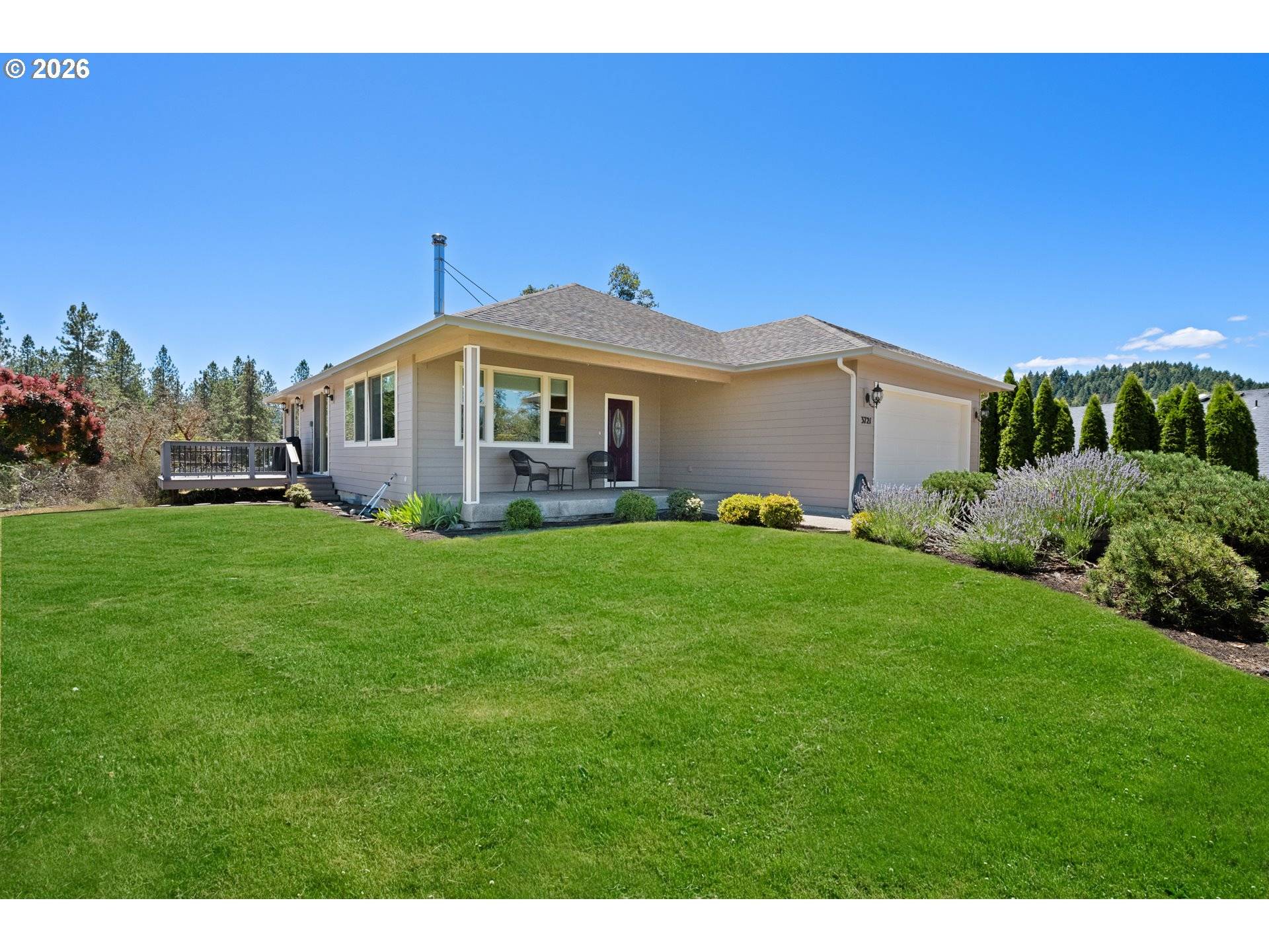3721 COLONIAL RD, Roseburg, OR 97471