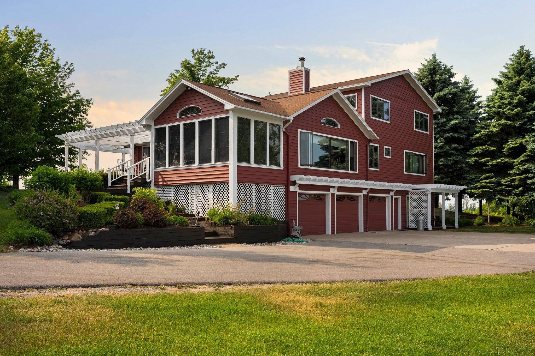 10343 E Hilltop RD, Bingham Twp, MI 49682