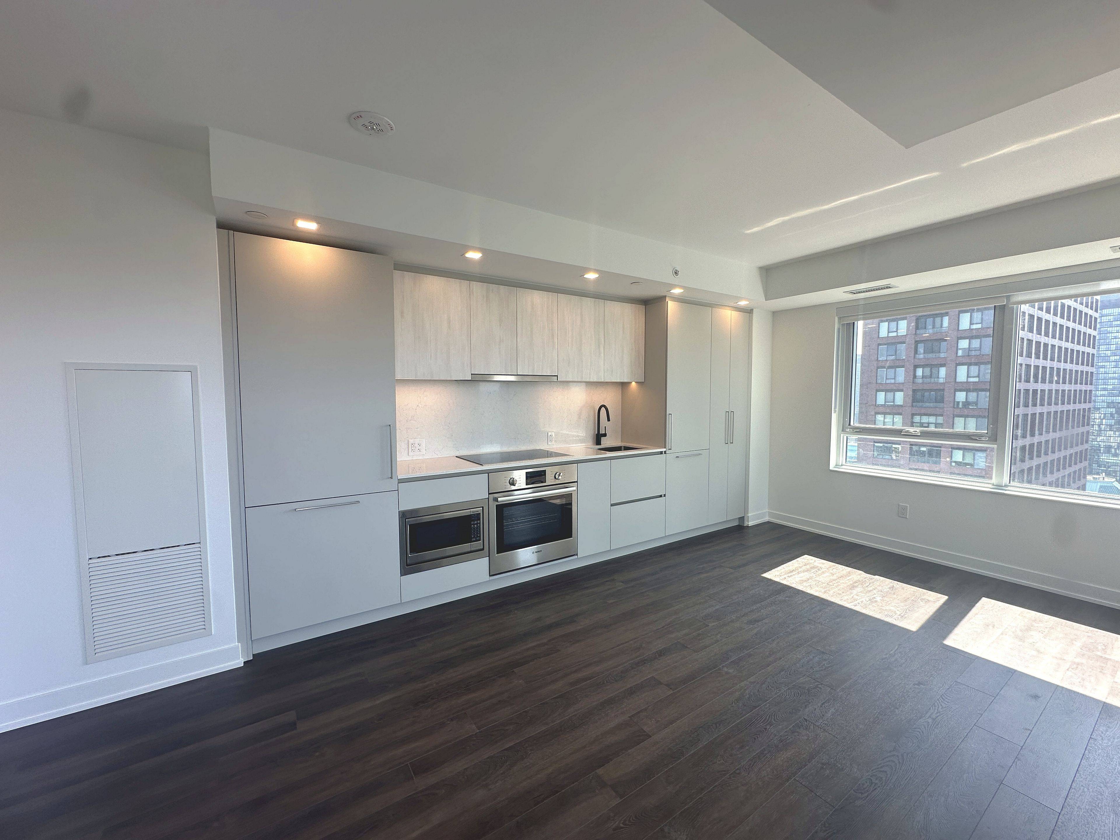 609 Sherbourne ST #3004, Toronto C08, ON M4X 0A4