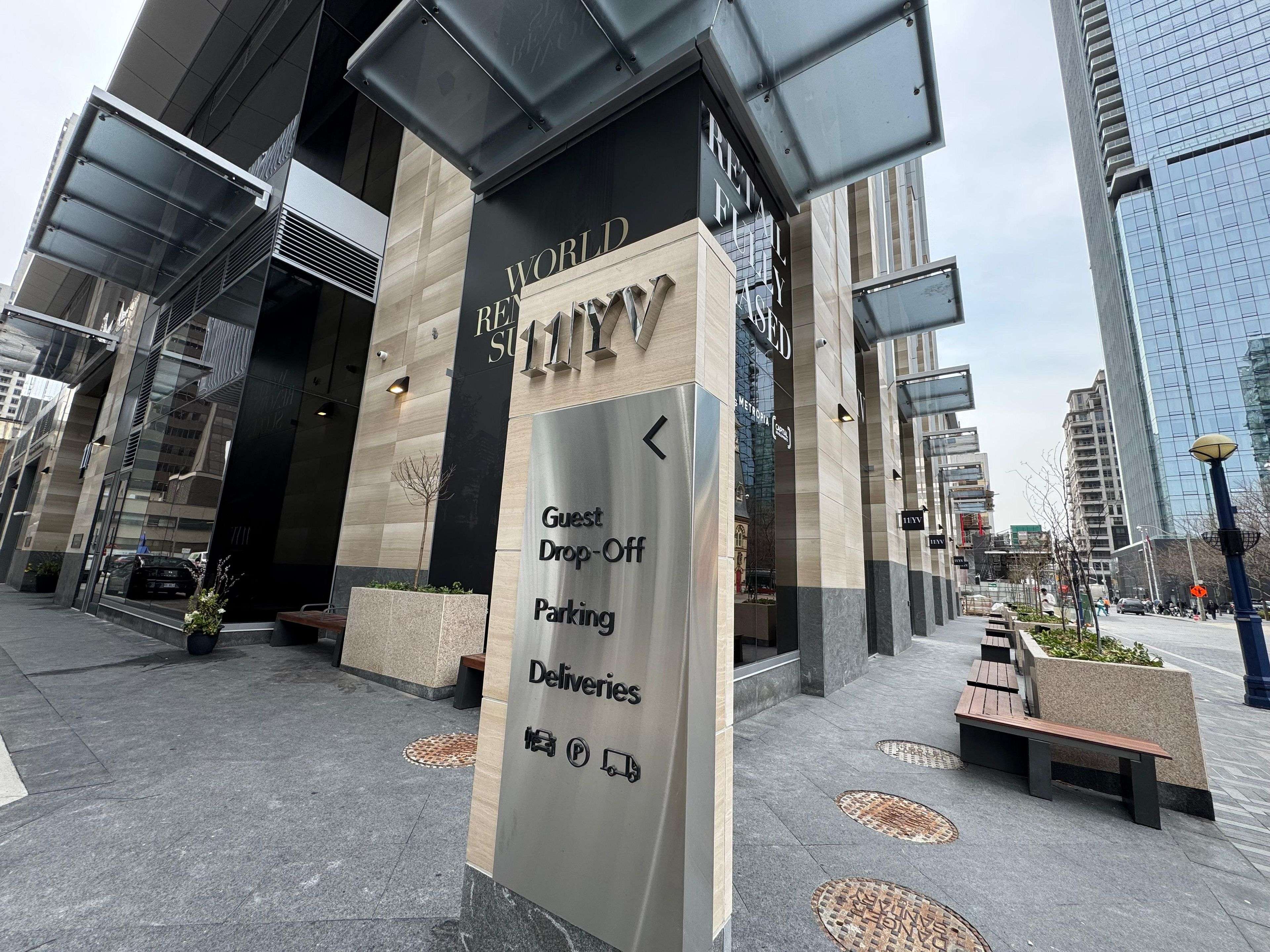 11 Yorkville AVE #4001, Toronto C02, ON M4W 1L2